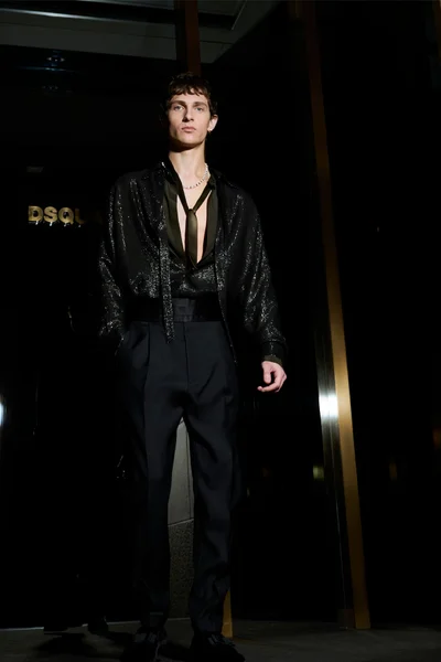 Look 29